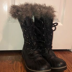 Sorel waterproof snowboots! Worn once great shape